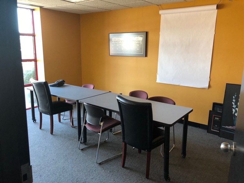 1202 Thomas Beck Rd, Des Moines, IA à louer - Photo intérieure - Image 3 de 46