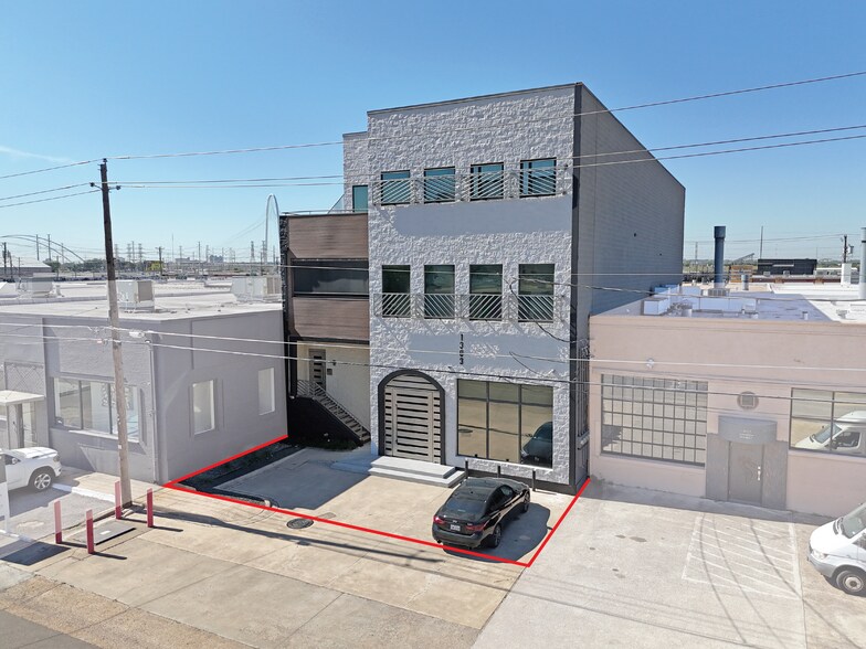 1303 Dragon St, Dallas, TX à vendre - Photo du bâtiment - Image 1 de 25
