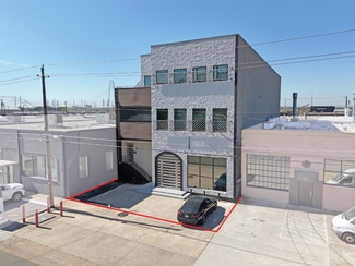 More details for 1303 Dragon St, Dallas, TX - Retail for Sale