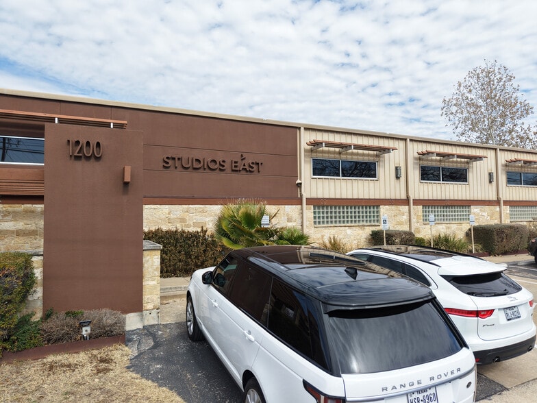 1200 E 3rd St, Austin, TX for lease - Primary Photo - Image 1 of 12
