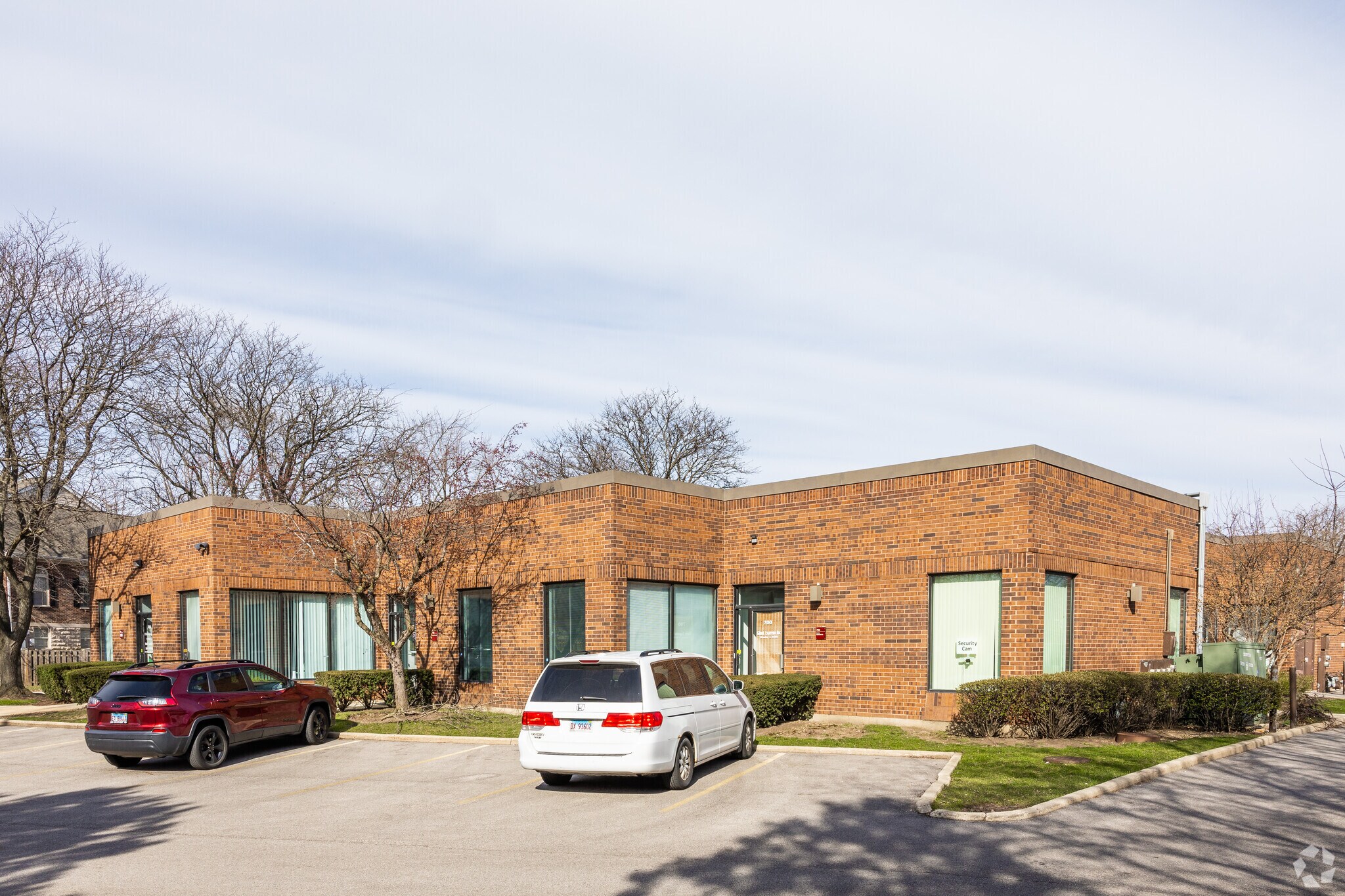 700-728 S Milwaukee Ave, Wheeling, IL for lease Primary Photo- Image 1 of 10