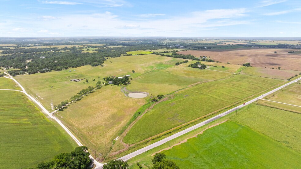 100 Rundberg Dr, Jarrell, TX à vendre - Photo du bâtiment - Image 3 de 11