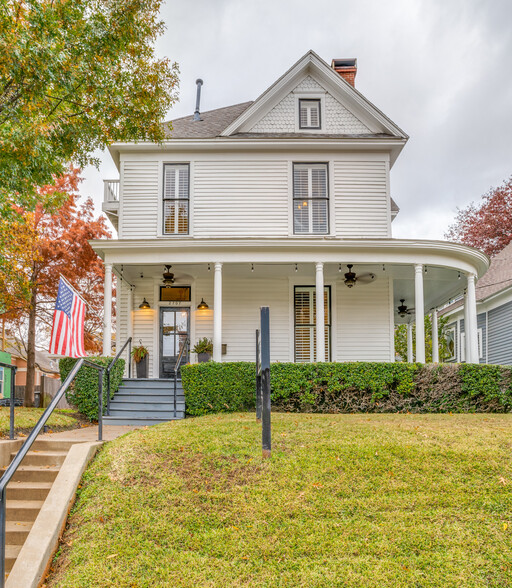 2707 Hibernia St, Dallas, TX for sale - Building Photo - Image 1 of 35