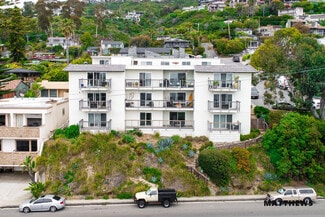 Plus de détails pour 222 Arch St, Laguna Beach, CA - Multi-résidentiel à vendre