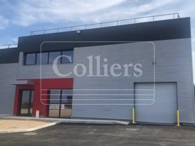 Office in Gignac-la-Nerthe for lease - Building Photo - Image 2 of 11