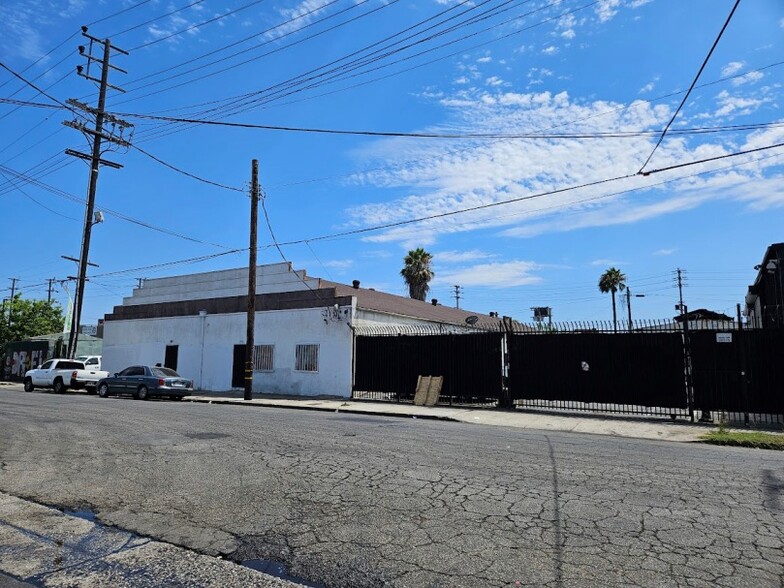 1732 E 14th St, Los Angeles, CA for lease - Building Photo - Image 2 of 9