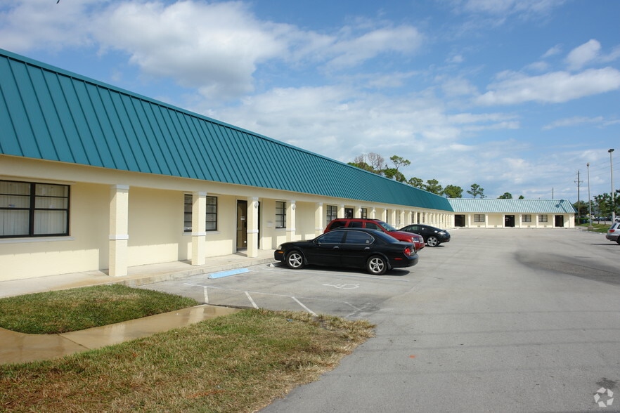7430-7448 S Us-1 Hwy, Port Saint Lucie, FL for lease - Primary Photo - Image 2 of 20