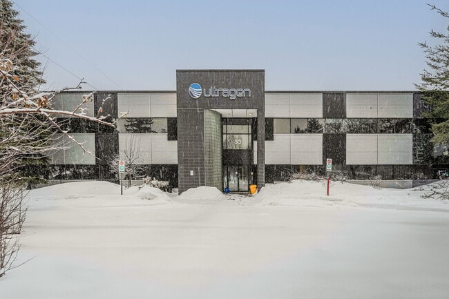 Plus de détails pour 50 Rue de Lauzon, Boucherville, QC - Bureau à louer