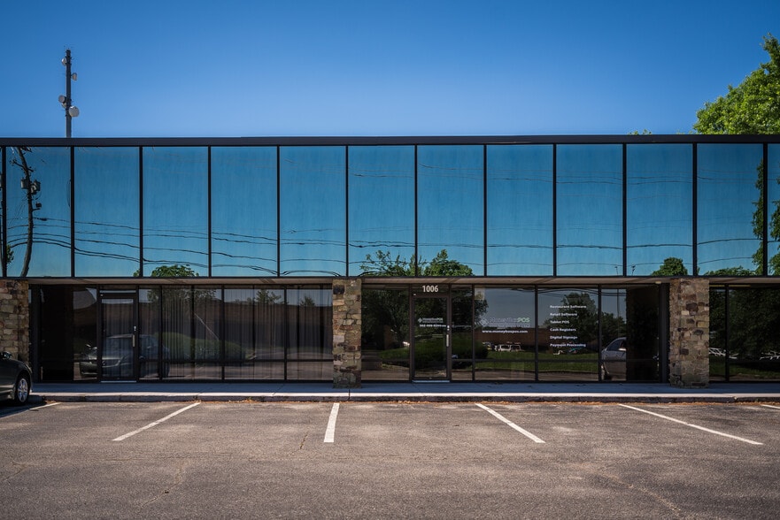 11505 Commonwealth Dr, Louisville, KY for lease - Building Photo - Image 2 of 7