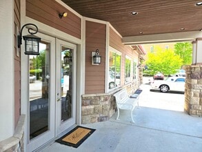 1216 Asheville Hwy, Hendersonville, NC for lease Building Photo- Image 2 of 24