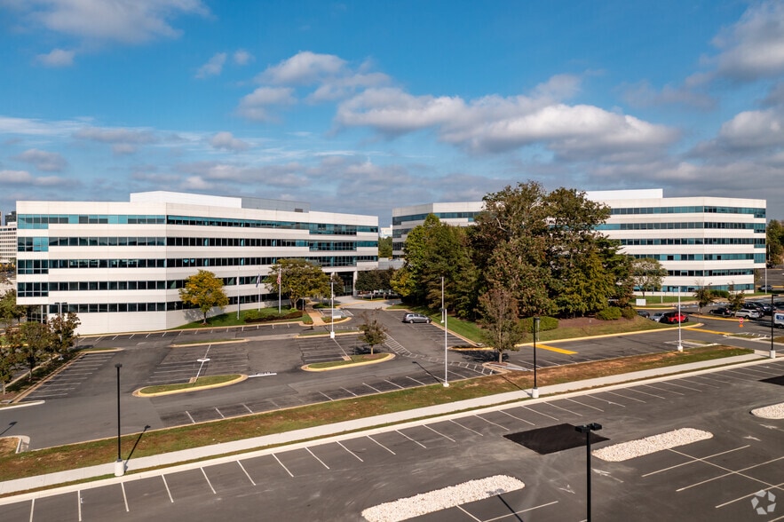 2001 Edmund Halley Dr, Reston, VA for lease - Building Photo - Image 3 of 16