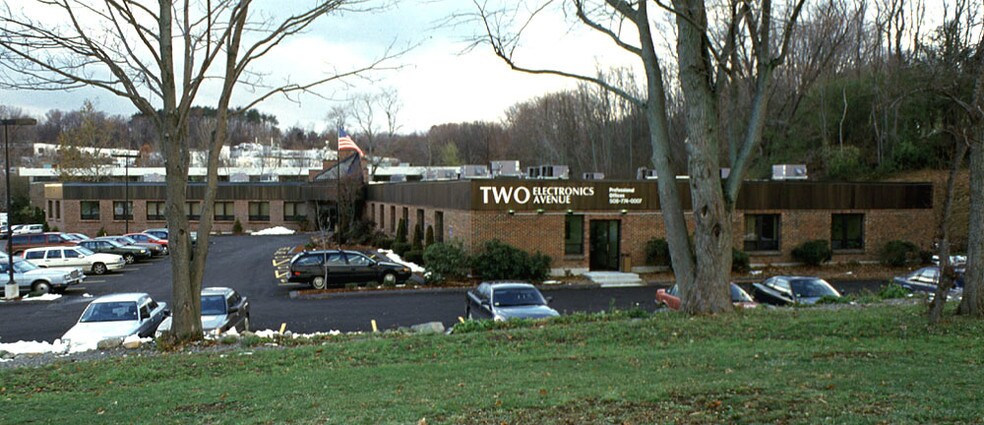 2 Electronics Ave, Danvers, MA à louer - Photo du bâtiment - Image 2 de 20