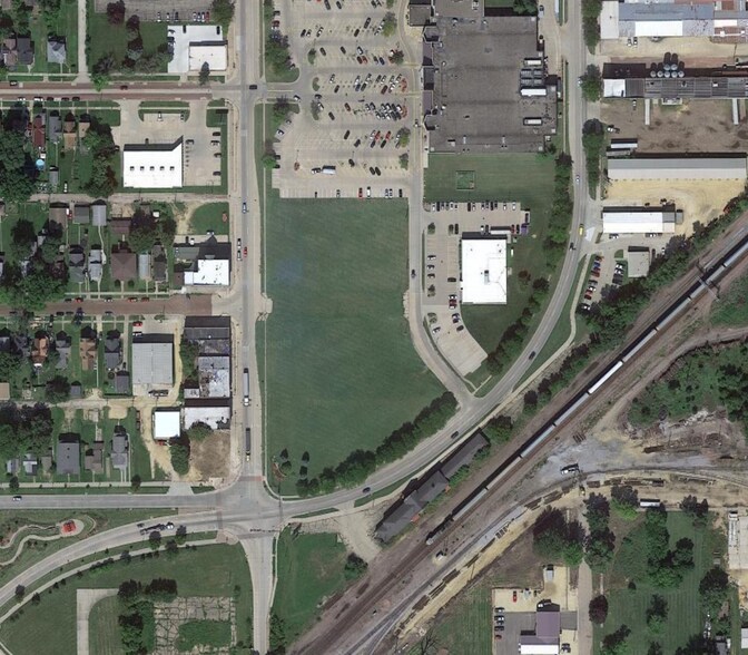 1010 4th St, Clinton, IA à vendre - Aérien - Image 2 de 5