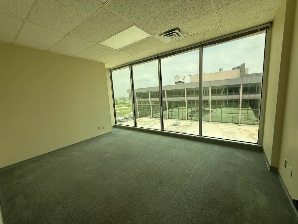 1106 Clayton Ln, Austin, TX for lease Interior Photo- Image 1 of 1