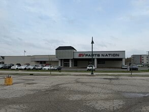 3101-3227 Northview Dr, Elkhart, IN for lease Interior Photo- Image 1 of 7
