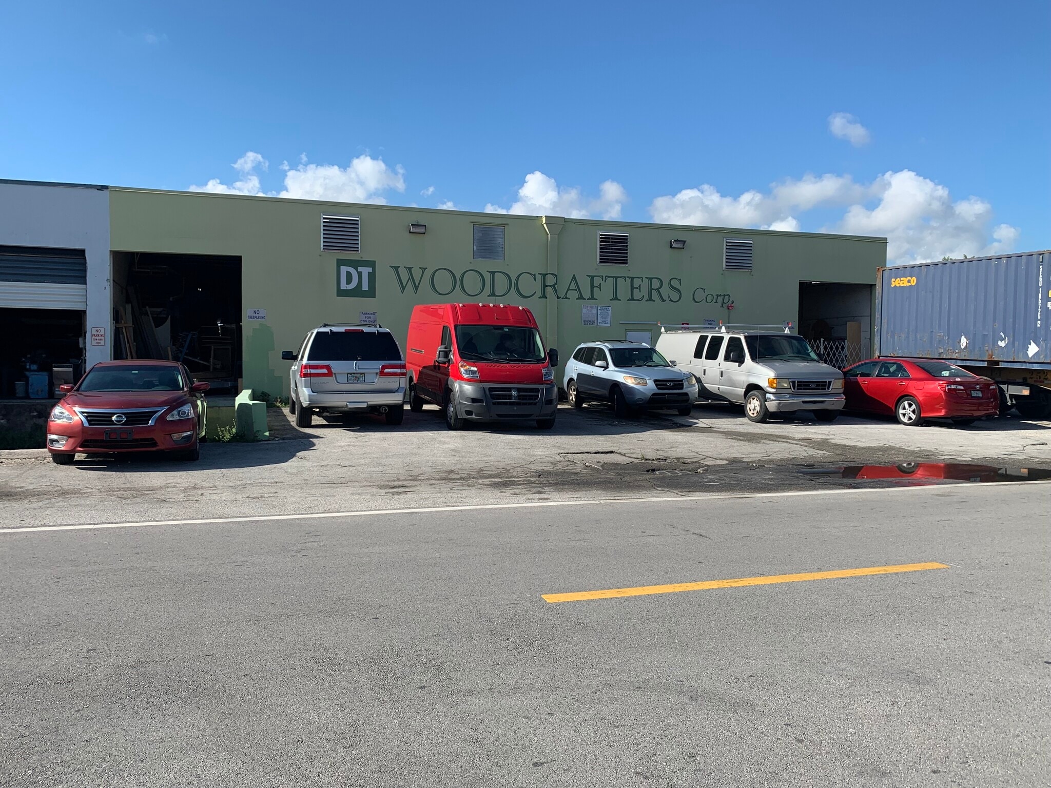 1675 W 31st Pl, Hialeah, FL for lease Building Photo- Image 1 of 22