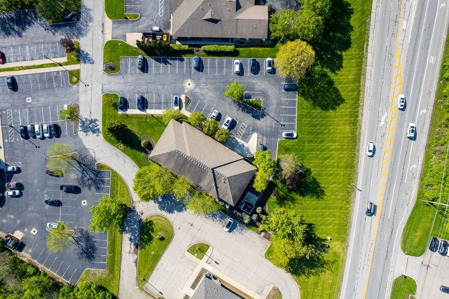 7710 Olentangy River Rd, Columbus, OH à louer - Photo du bâtiment - Image 2 de 10