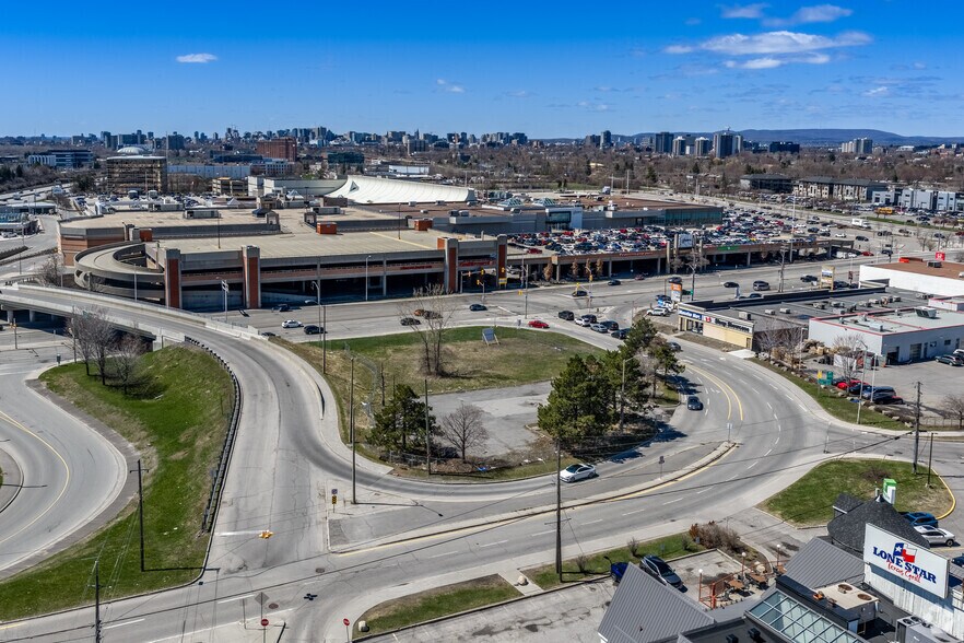 1209 St. Laurent Blvd, Ottawa, ON à vendre - Aérien - Image 3 de 3