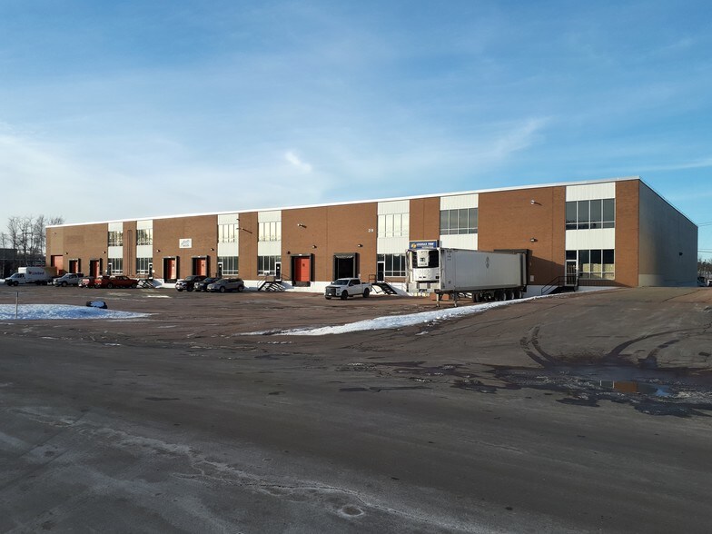 227 Henri Dunant St, Moncton, NB à vendre - Photo principale - Image 1 de 1