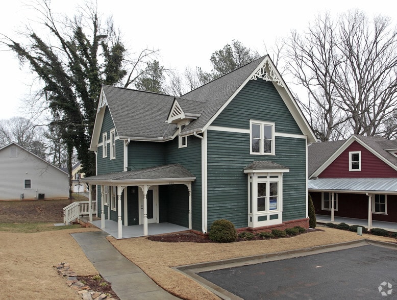 2950 Cherokee St, Kennesaw, GA for sale - Primary Photo - Image 1 of 4