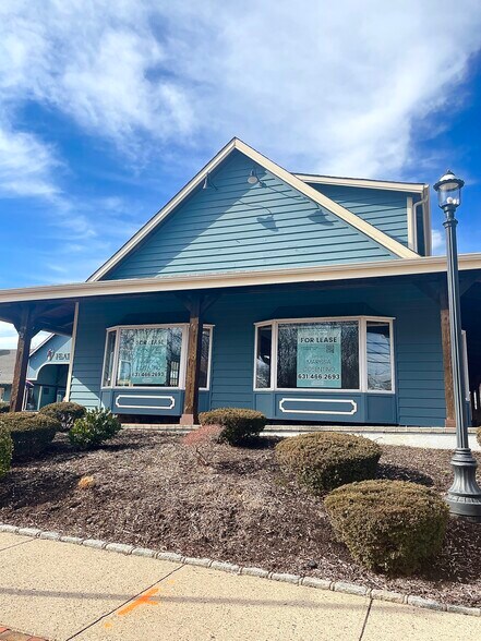53345 Main Rd, Southold, NY à louer - Photo du bâtiment - Image 3 de 12