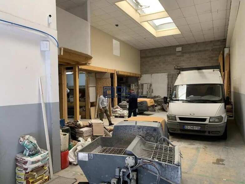 Flex in Moissy-Cramayel for sale - Interior Photo - Image 2 of 3