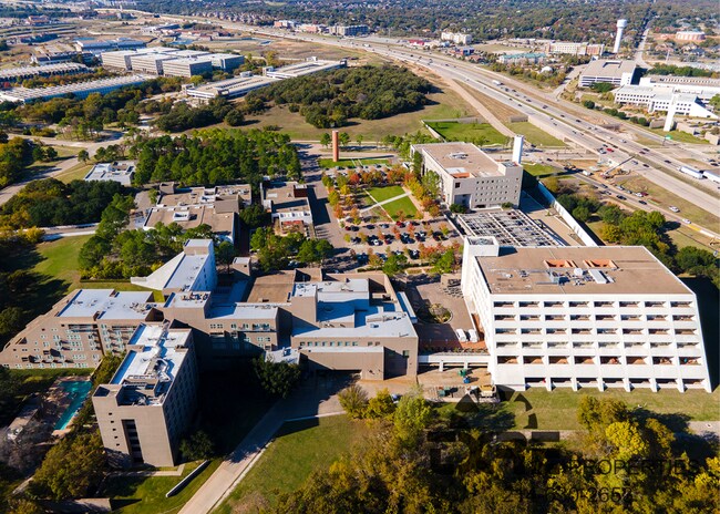 Plus de détails pour 1301 Solana Blvd, Westlake, TX - Bureau, Commerce de détail à louer