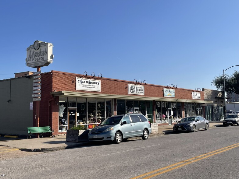 235-249 W 19th St, Houston, TX for lease - Building Photo - Image 2 of 12