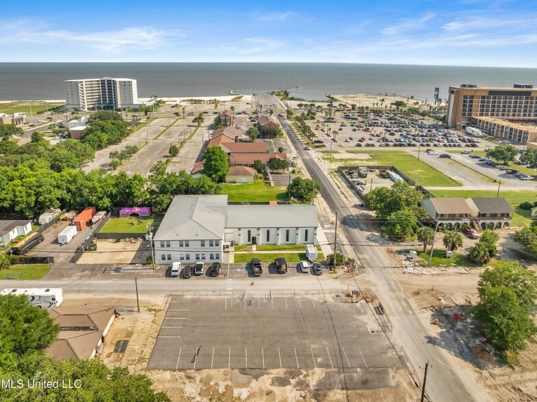 156 Camellia St, Biloxi, MS for sale - Building Photo - Image 3 of 95