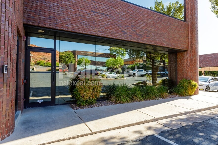 243 E St George Blvd, St George, UT for lease - Building Photo - Image 3 of 9