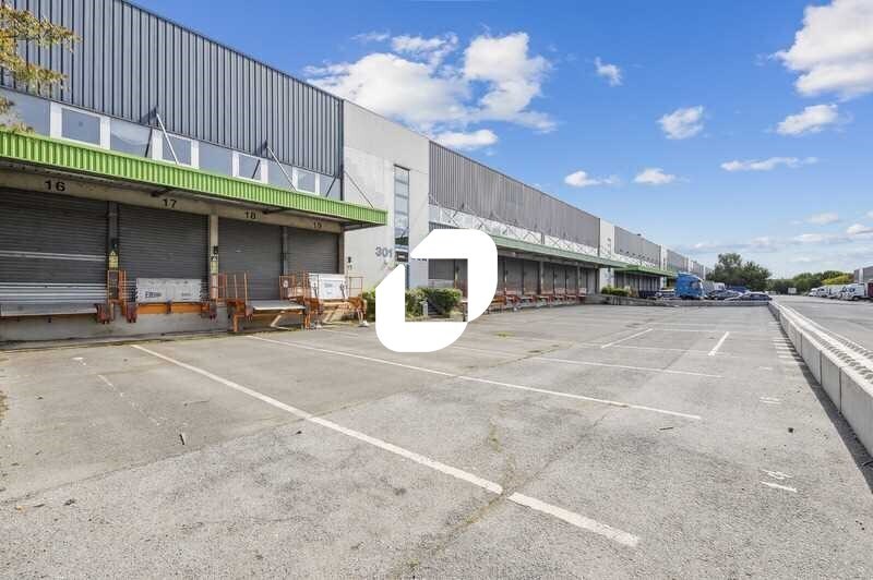 Industrial in SAINT-OUEN-L'AUMONE for lease - Building Photo - Image 3 of 18