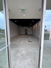 2855 Foothill Blvd, La Verne, CA for lease Interior Photo- Image 2 of 5