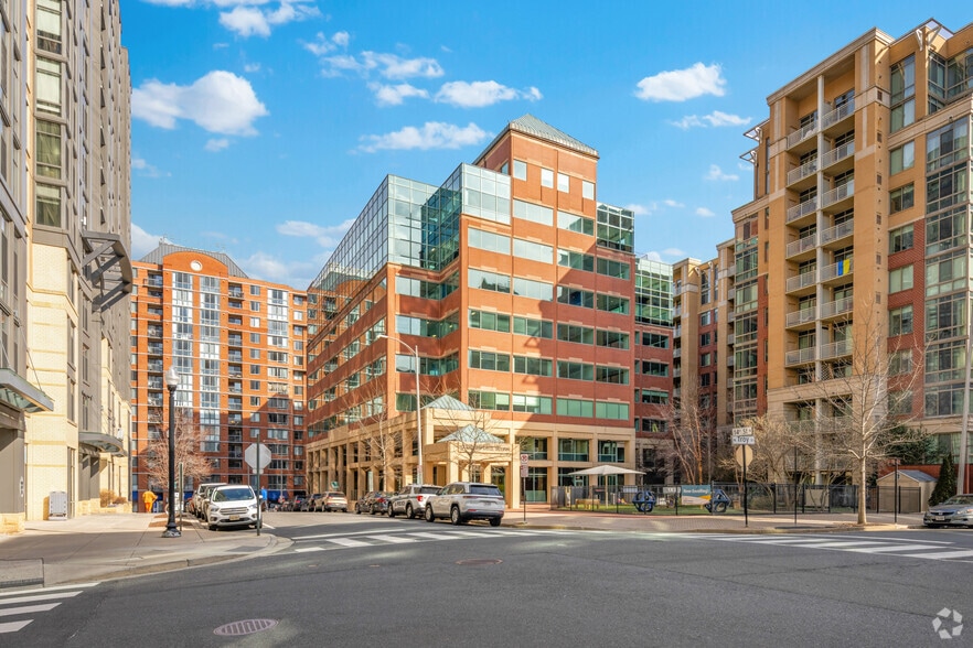 2000 14th St N, Arlington, VA for lease - Primary Photo - Image 1 of 21