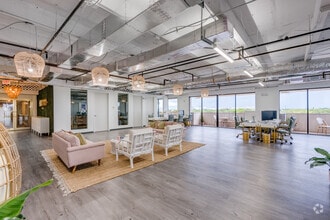 550 Biltmore Way, Coral Gables, FL for lease Interior Photo- Image 2 of 5