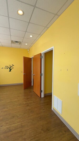 118 S Scales St, Reidsville, NC for sale - Commercial Listing Video - Image 2 of 24