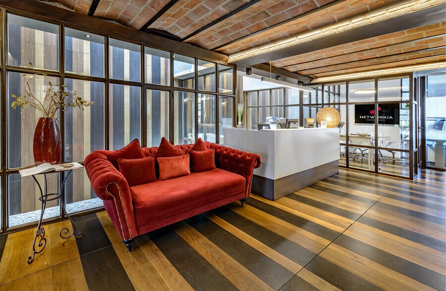 Coworking Space in Barcelona, Barcelona for lease - Interior Photo - Image 3 of 12