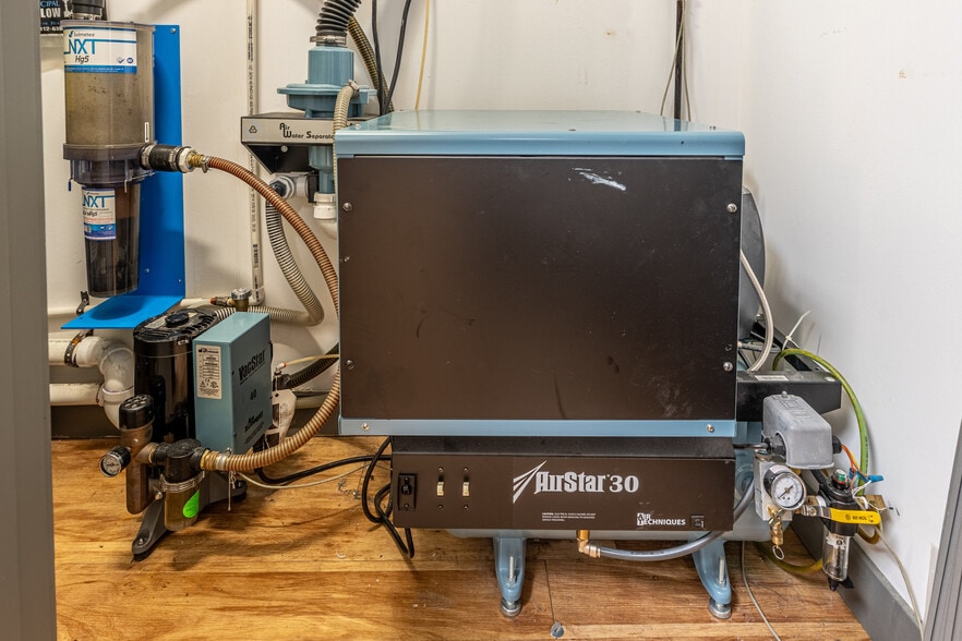 3000 Woodcreek Dr, Downers Grove, IL for lease - Interior Photo - Image 2 of 15