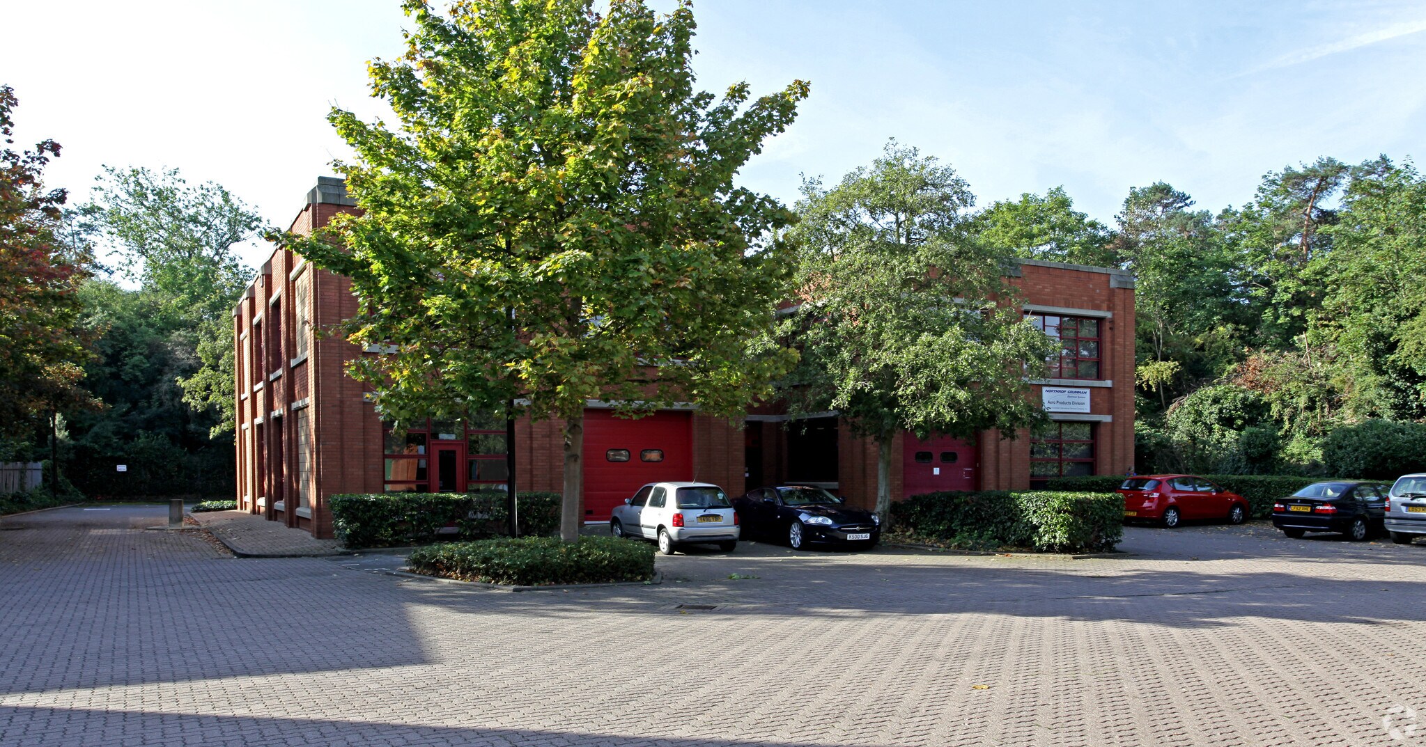 Fleming Way, Isleworth à louer Photo du bâtiment- Image 1 de 8