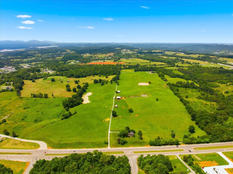 789 TN-92, Dandridge, TN à vendre - Photo du bâtiment - Image 3 de 91
