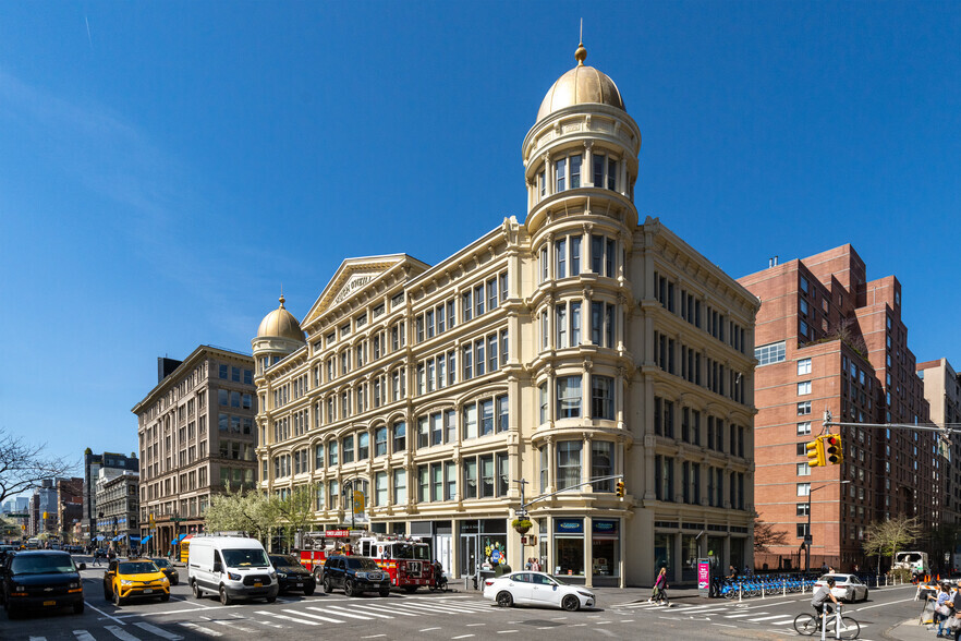 655 6th Ave, New York, NY for lease - Building Photo - Image 1 of 4