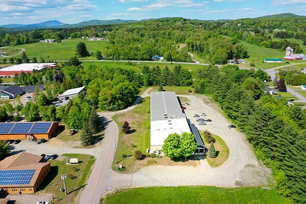146 Industrial Park Dr, Morristown, VT à vendre - Photo du bâtiment - Image 3 de 6