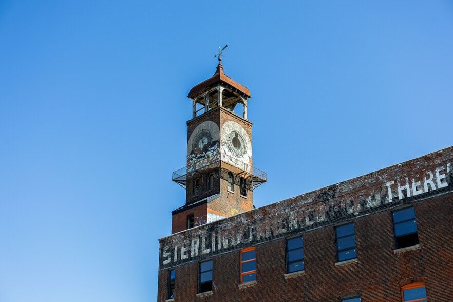 2155 E Castor Ave, Philadelphia, PA à louer - Photo du bâtiment - Image 3 de 32