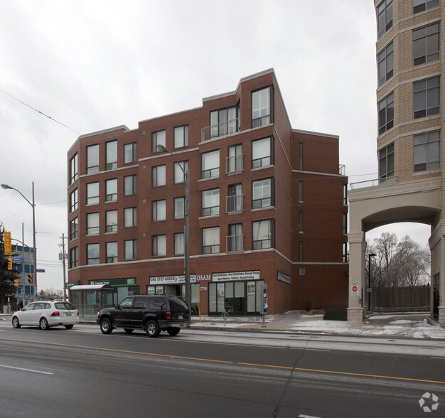 500 Glencairn Ave, Toronto, ON for lease - Building Photo - Image 3 of 3