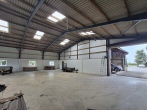 Bourne End Rd, Cranfield à louer Photo intérieure- Image 1 de 3