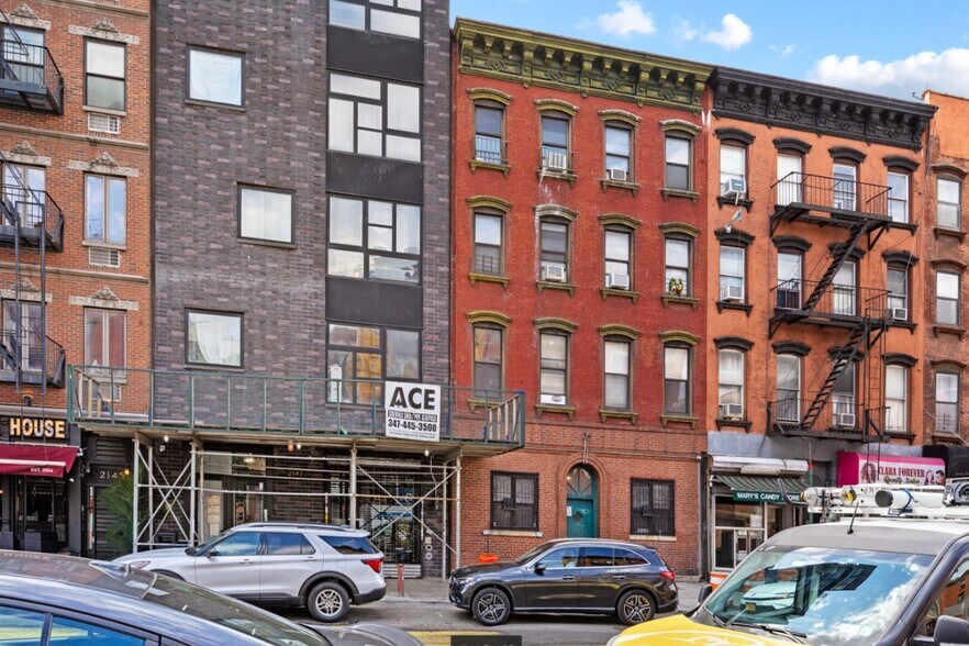 2149 2nd Ave, New York, NY à vendre - Photo du bâtiment - Image 3 de 9