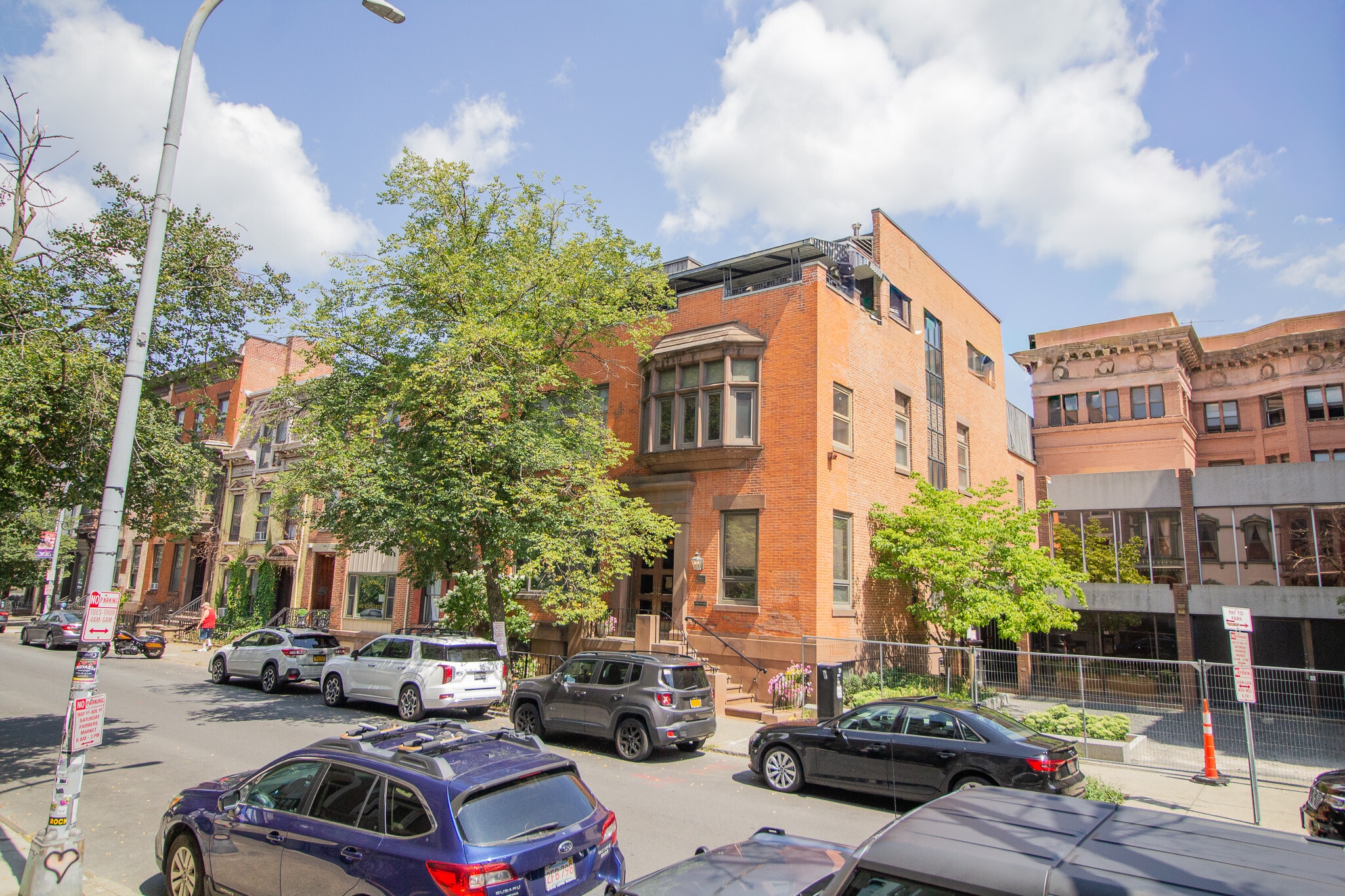 28 2nd St portfolio of 2 properties for sale on LoopNet.ca Building Photo- Image 1 of 53