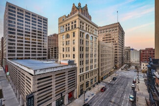 Plus de détails pour 225 E Mason St, Milwaukee, WI - Bureau à vendre