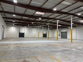 2311 Pullman St, Santa Ana, CA à louer Photo intérieure- Image 2 de 4