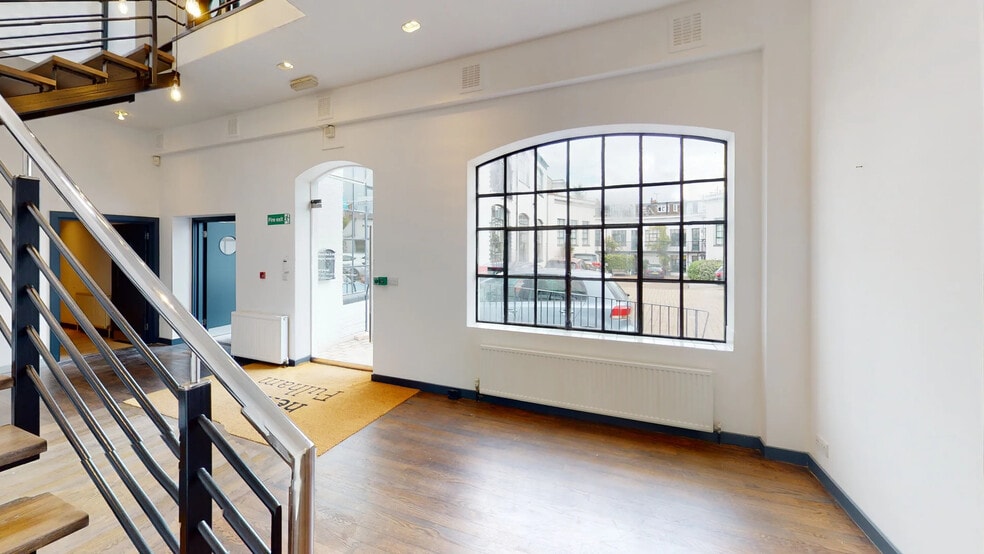 158 Hurlingham Rd, London for sale - Matterport 3D Scan - Image 2 of 9