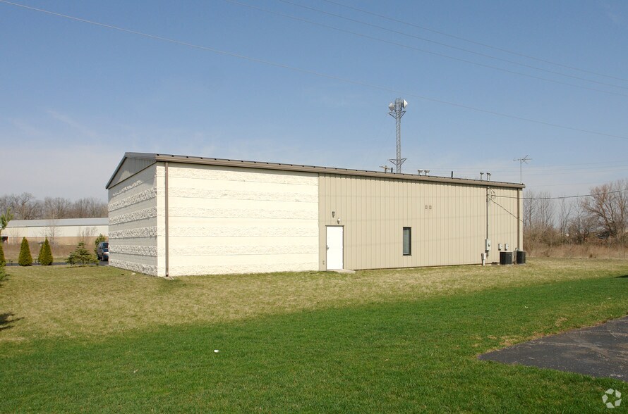 5100 Transamerica Dr, Columbus, OH à vendre - Photo du bâtiment - Image 2 de 2